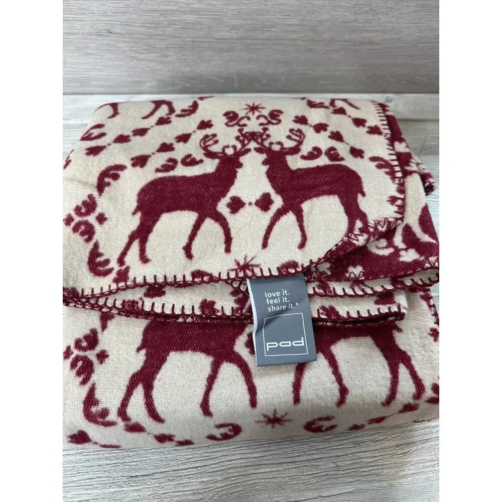 Pad Concept Red Stag Deer Beige Oversized Throw Blanket Reversible World Travelo